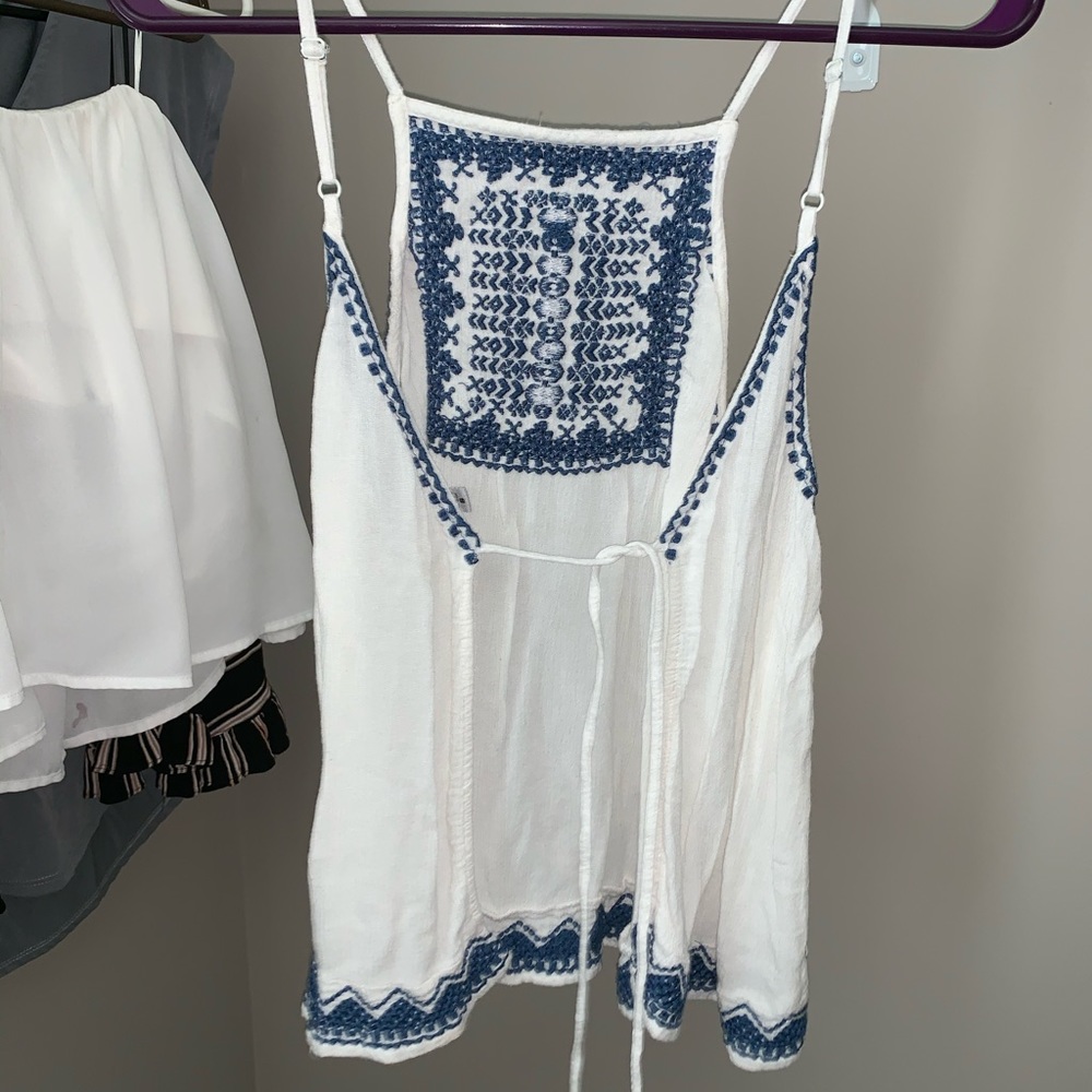 tie in the back shirt